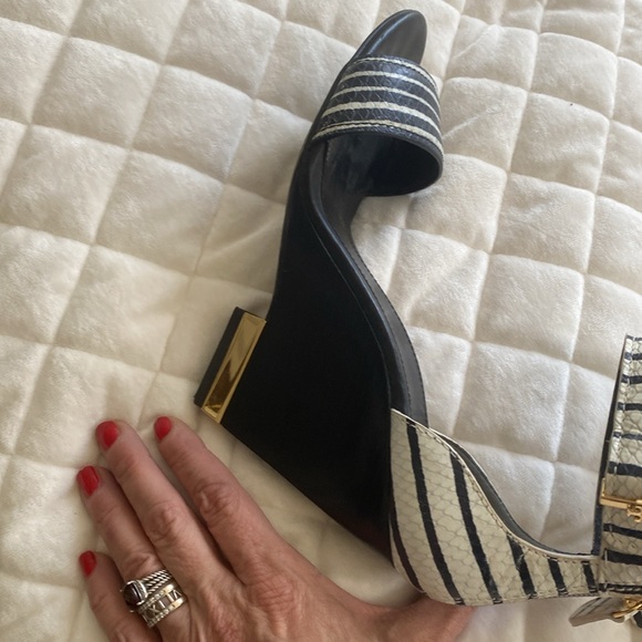 VGUC Tory Burch, Navy and White, wedge high heel. - Picture 8 of 9